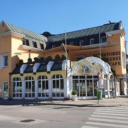 Pension Mueller Gartner Hotel Groß-Enzersdorf Buitenkant foto