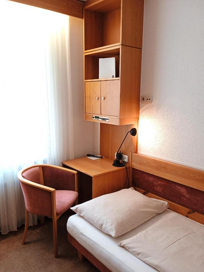 Pension Mueller Gartner Hotel Groß-Enzersdorf Buitenkant foto